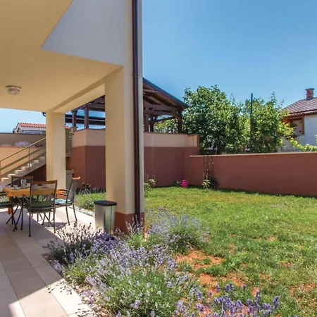 In - Istrien 43382 Apartment Pula
